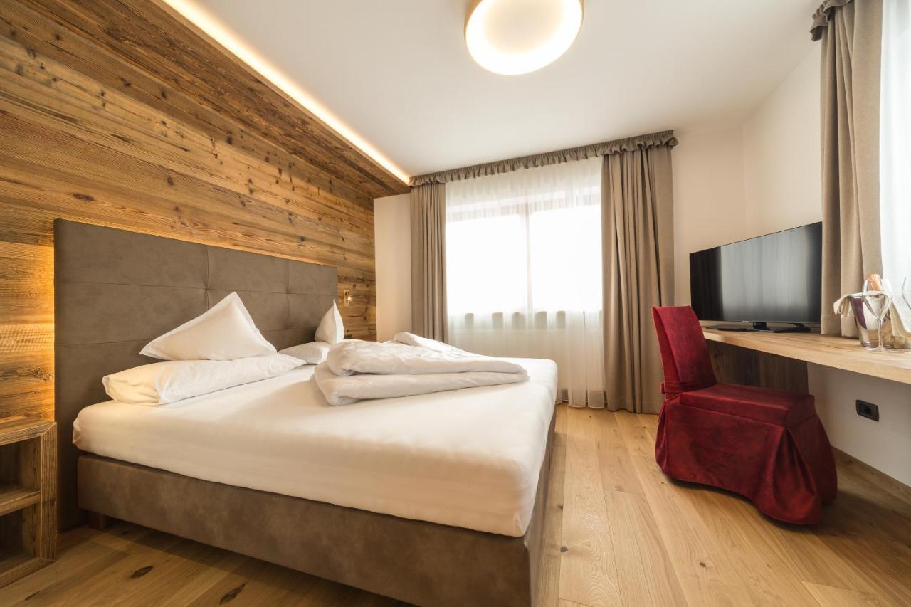 Hotel Fanes Selva di Val Gardena Exterior photo
